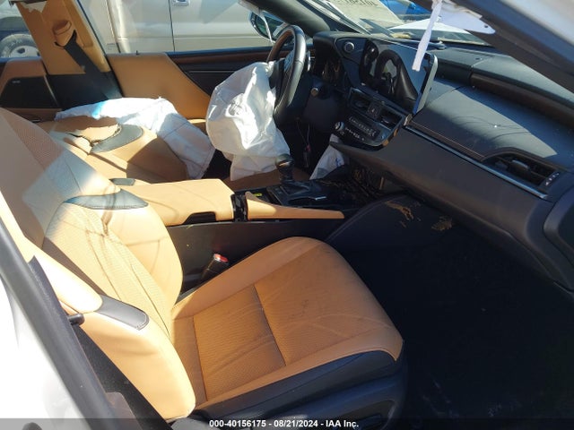 58AEA1C14RU040296 Lexus Es 300h Luxury