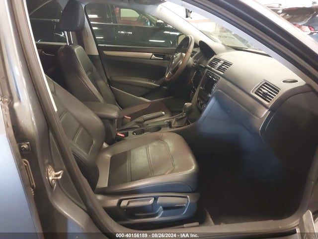1VWAS7A34FC090984 Volkswagen Passat 1.8t Limited Edition