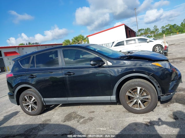 Toyota Rav4 Xle 2018 2T3WFREV1JW480581 Image 13