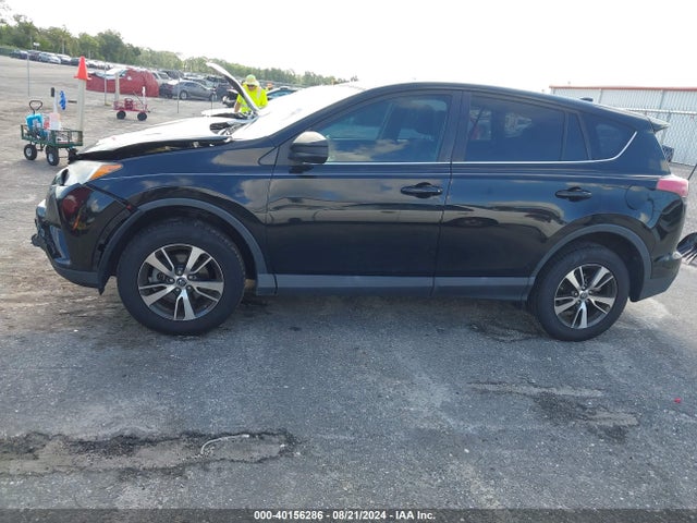 Toyota Rav4 Xle 2018 2T3WFREV1JW480581 Image 14