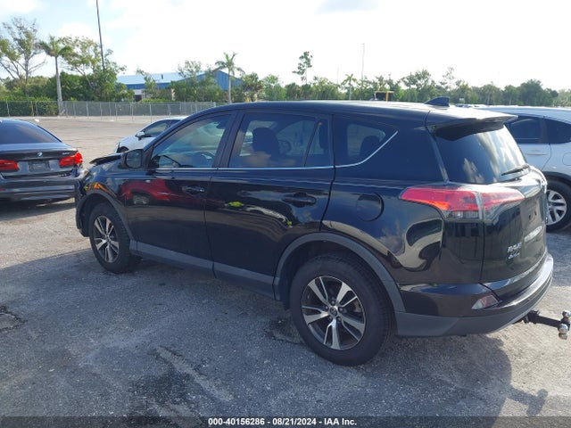 Toyota Rav4 Xle 2018 2T3WFREV1JW480581 Image 3