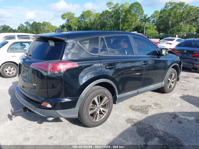 Toyota Rav4 Xle 2018 2T3WFREV1JW480581 Image 4