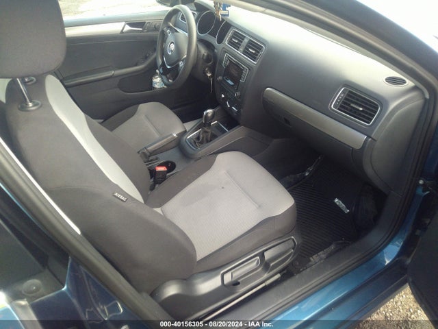 3VW2B7AJ1HM370317 Volkswagen Jetta 1.4t S