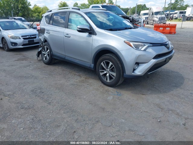 2T3RFREV4JW802076 Toyota Rav4 Xle