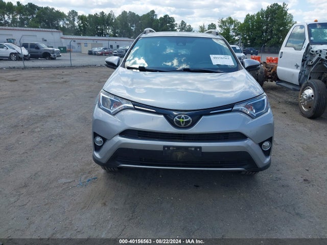 2T3RFREV4JW802076 Toyota Rav4 Xle