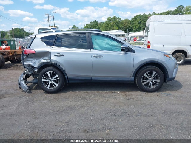 2T3RFREV4JW802076 Toyota Rav4 Xle