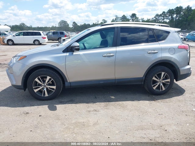 2T3RFREV4JW802076 Toyota Rav4 Xle