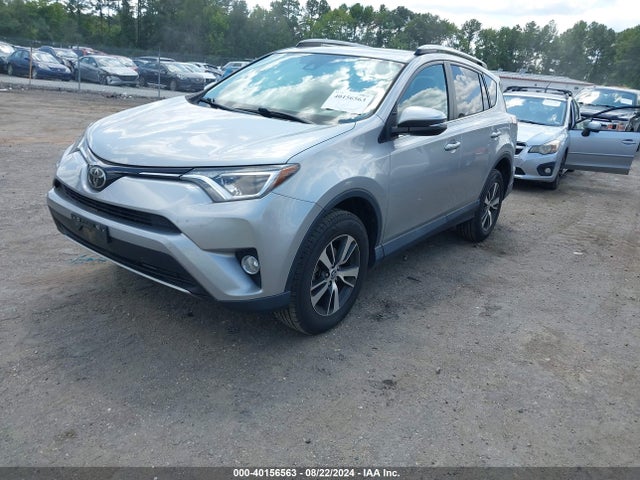 2T3RFREV4JW802076 Toyota Rav4 Xle