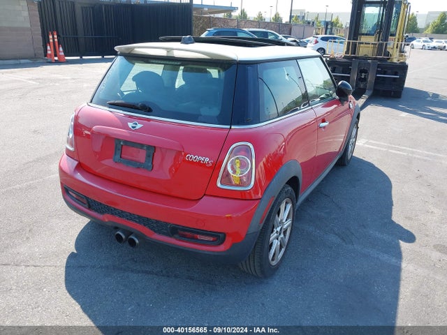 2011 MINI COOPER S WMWSV3C55BTY12847 Photo 3