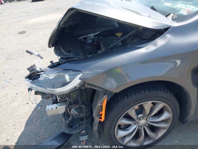 1C3CCCDG8FN570549 Chrysler 200 S
