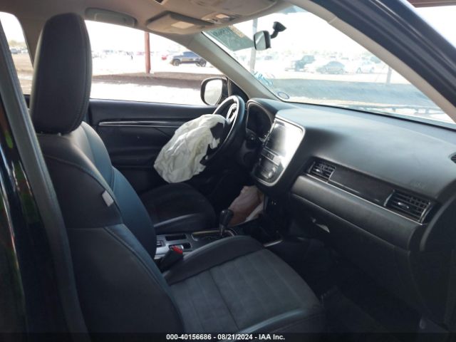 JA4AD3A36KZ046931 Mitsubishi Outlander Se