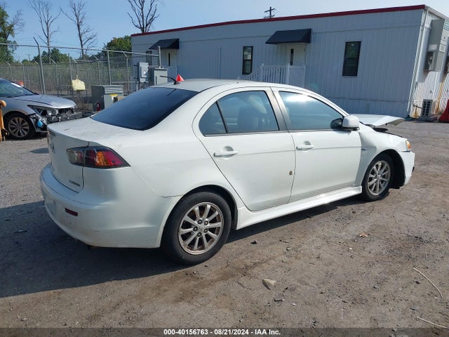 2011 MITSUBISHI LANCER JA32U2FU0BU000576 Photo 3