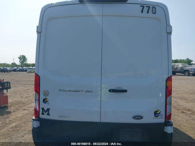 Ford Transit-250 2022 1FTBR1CG8NKA18688 Image 17