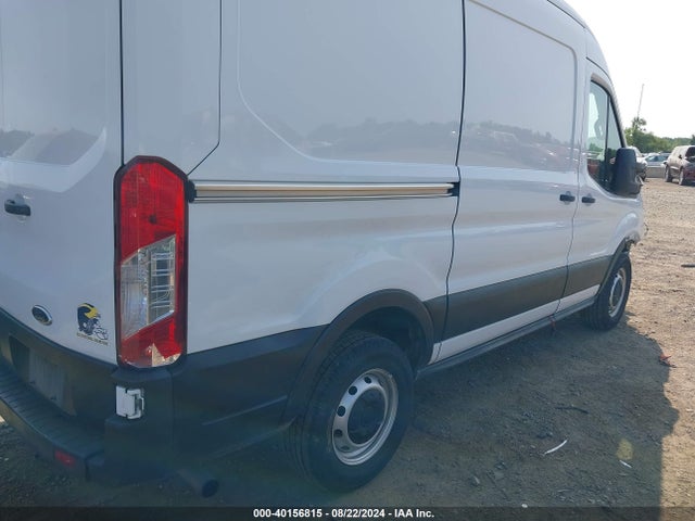 Ford Transit-250 2022 1FTBR1CG8NKA18688 Image 4