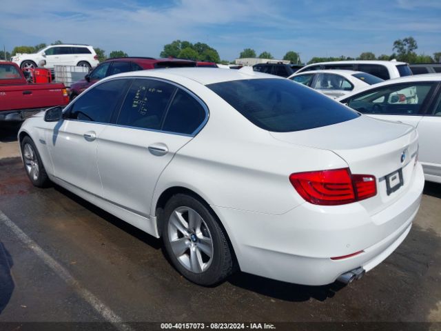 2011 BMW 528I WBAFR1C55BC741286 Photo 2