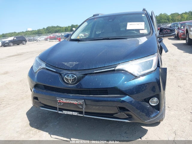 Toyota Rav4 Xle 2018 JTMRFREV5JD256692 Image 12