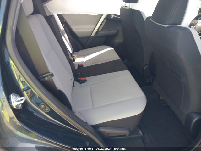 Toyota Rav4 Xle 2018 JTMRFREV5JD256692 Image 8
