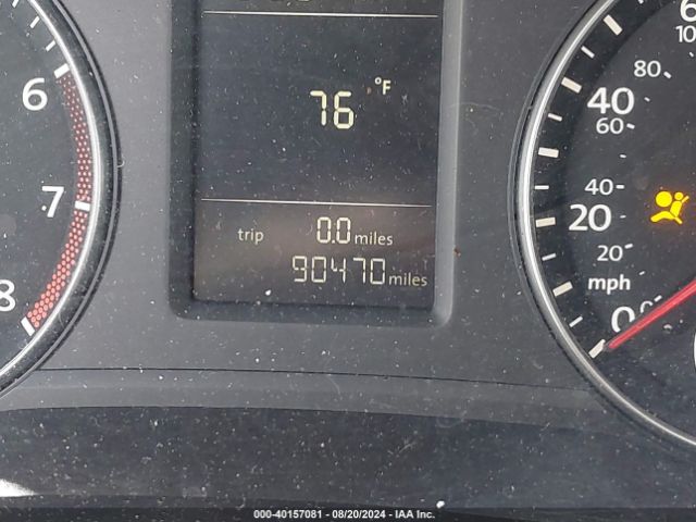 1VWAT7A3XFC105338 Volkswagen Passat 1.8t Limited Edition