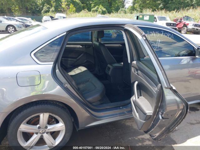 1VWAT7A3XFC105338 Volkswagen Passat 1.8t Limited Edition
