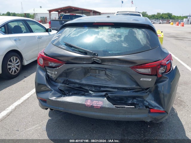 3MZBN1L37JM185049 Mazda py