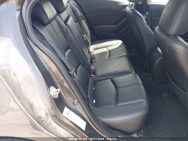 3MZBN1L37JM185049 Mazda py