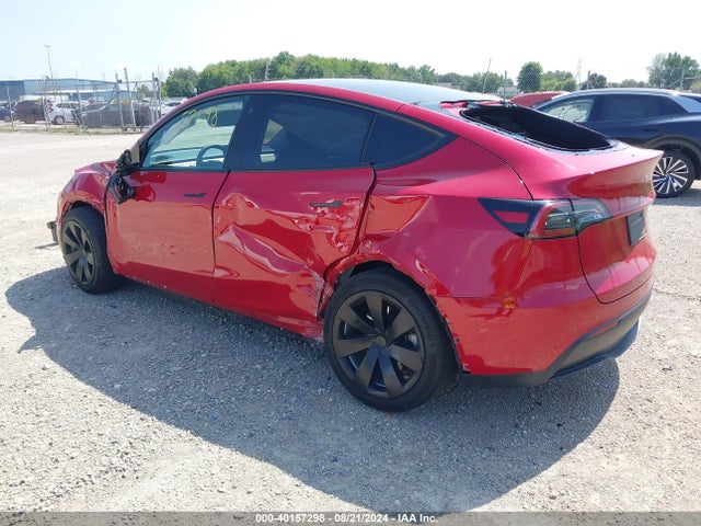 2023 TESLA MODEL Y 7SAYGDEE6PF673173 Photo 2
