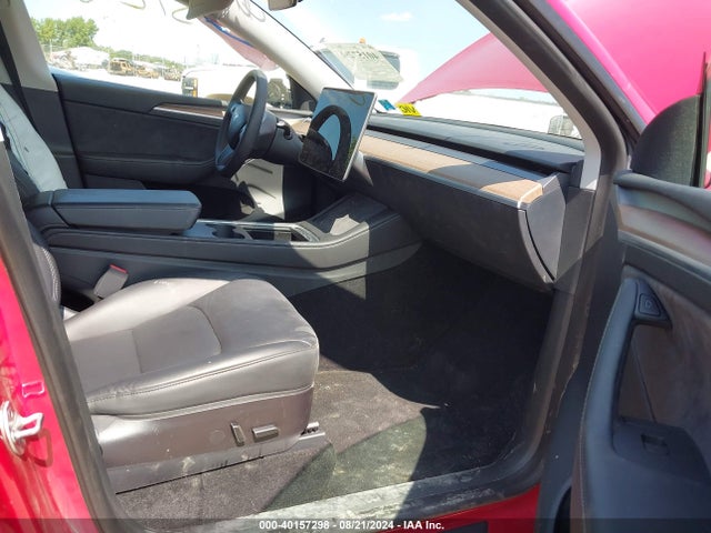 2023 TESLA MODEL Y 7SAYGDEE6PF673173 Photo 4