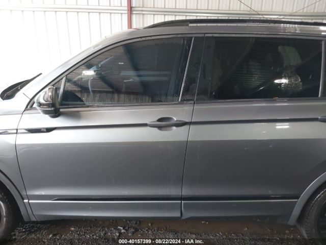 3VVCB7AX5NM037742 Volkswagen Tiguan 2.0t Se R-line Black