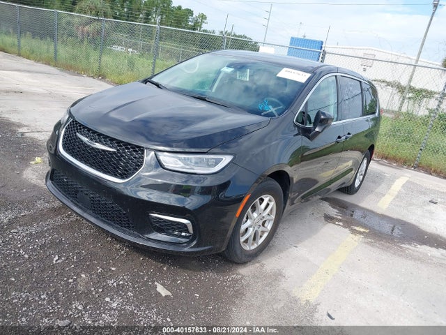 Chrysler Pacifica Touring L 2023 2C4RC1BG8PR530506 Image 2
