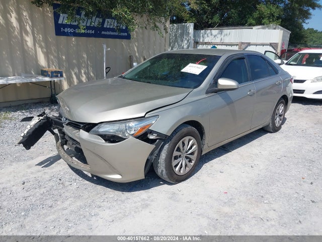 Toyota CAMRY LE 2016 4T4BF1FKXGR563549 Image 2