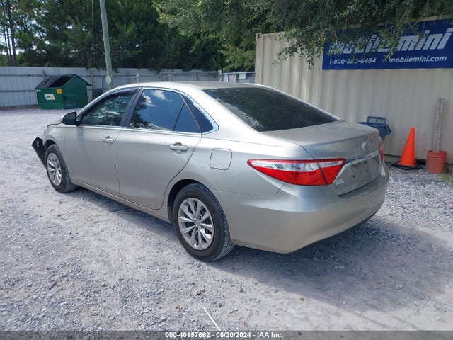 Toyota CAMRY LE 2016 4T4BF1FKXGR563549 Image 3
