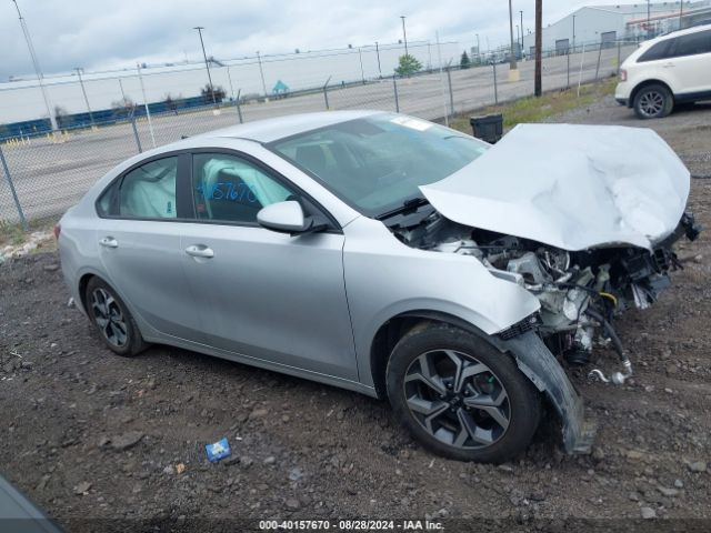 3KPF24AD7ME325965 KIA Forte Lxs