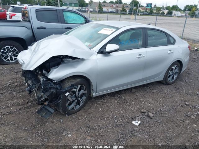 3KPF24AD7ME325965 KIA Forte Lxs
