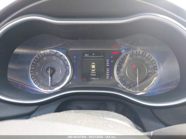 1C3CCCFB3HN512529 Chrysler 200 LX