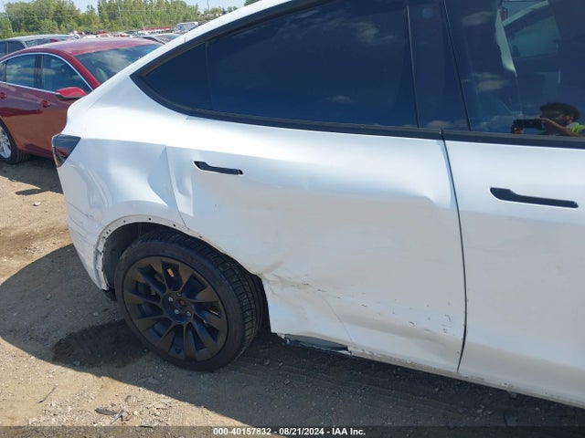 2021 TESLA MODEL Y 5YJYGDEE0MF295795 Photo 5
