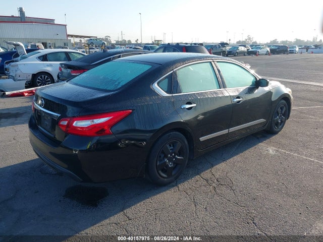 Nissan Altima 2.5 S 2016 1N4AL3AP8GC111919 Image 4