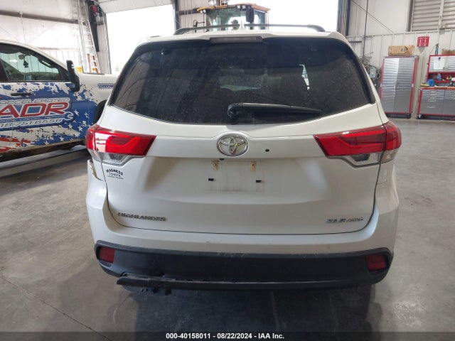 Toyota Highlander Xle 2018 5TDJZRFH5JS561322 Image 15