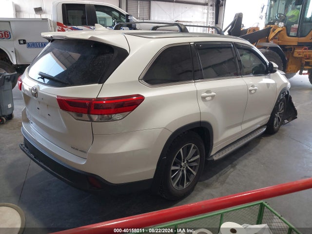 Toyota Highlander Xle 2018 5TDJZRFH5JS561322 Image 4