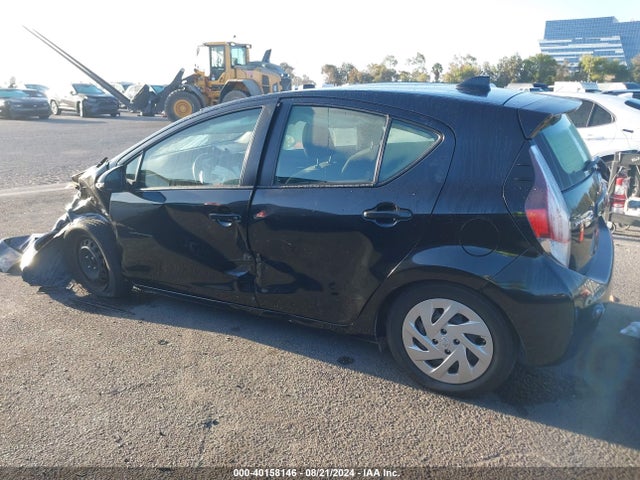 Toyota Prius C Two 2016 JTDKDTB31G1139001 Image 15