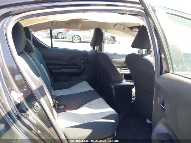 JTDKDTB31G1139001 Toyota Prius C Two