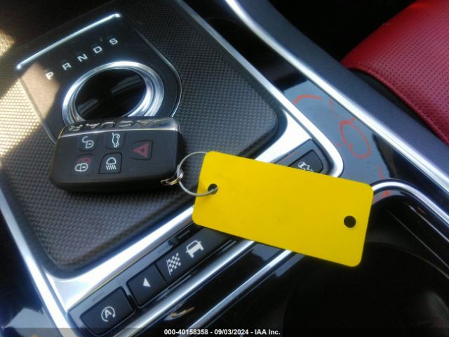 2017 JAGUAR XF SAJBF4BV0HCY29461 Photo 10