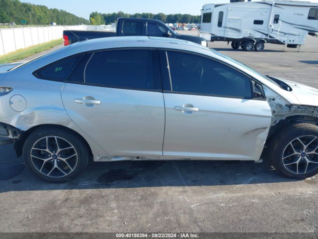 1FADP3H27JL320653 Ford FOCUS SEL
