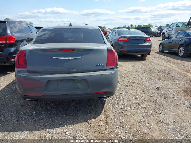 Chrysler 300 2019 2C3CCABG4KH516000 Image 17