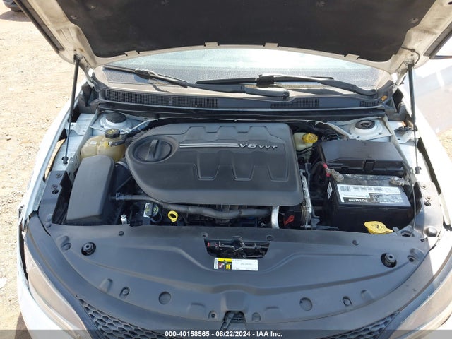 Chrysler 200 S 2015 1C3CCCDGXFN718068 Image 10