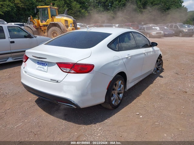 Chrysler 200 S 2015 1C3CCCDGXFN718068 Image 4