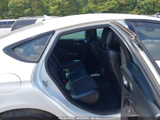 Chrysler 200 S 2015 1C3CCCDGXFN718068 Image 8