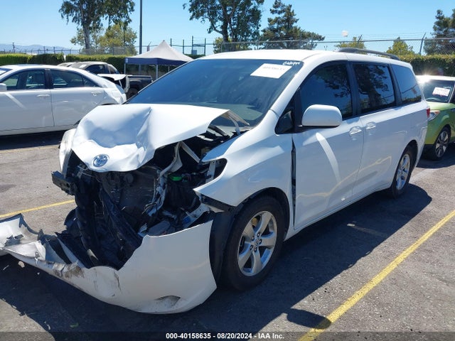 Toyota Sienna Le 8 Passenger 2015 5TDKK3DC8FS596523 Image 2