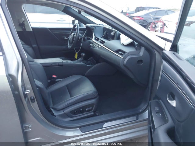 58ACA1C1XMU006301 Lexus ES 300H
