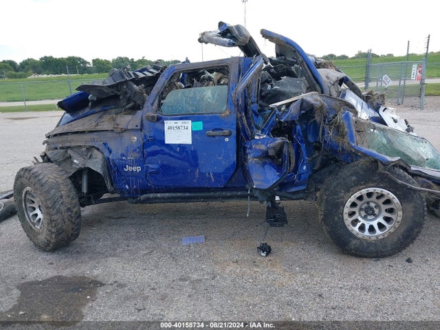 1C4HJXEN0KW607299 Jeep Wrangler Unlimited Sahara