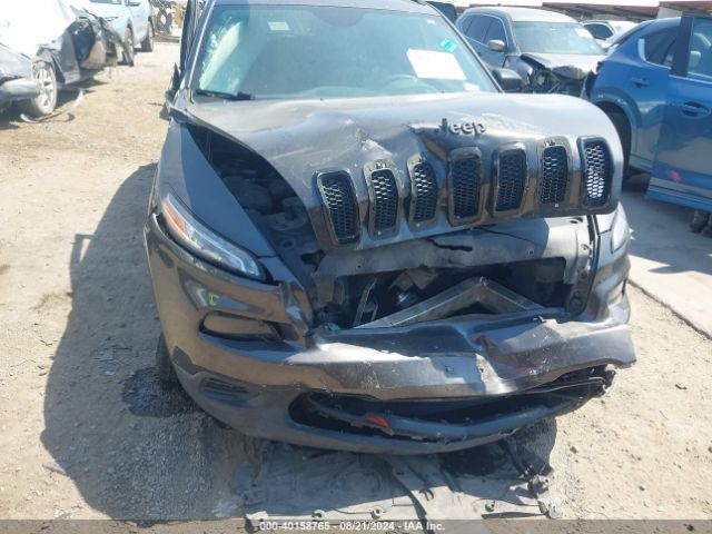 1C4PJLAB8HW561522 Jeep Cherokee Altitude Fwd